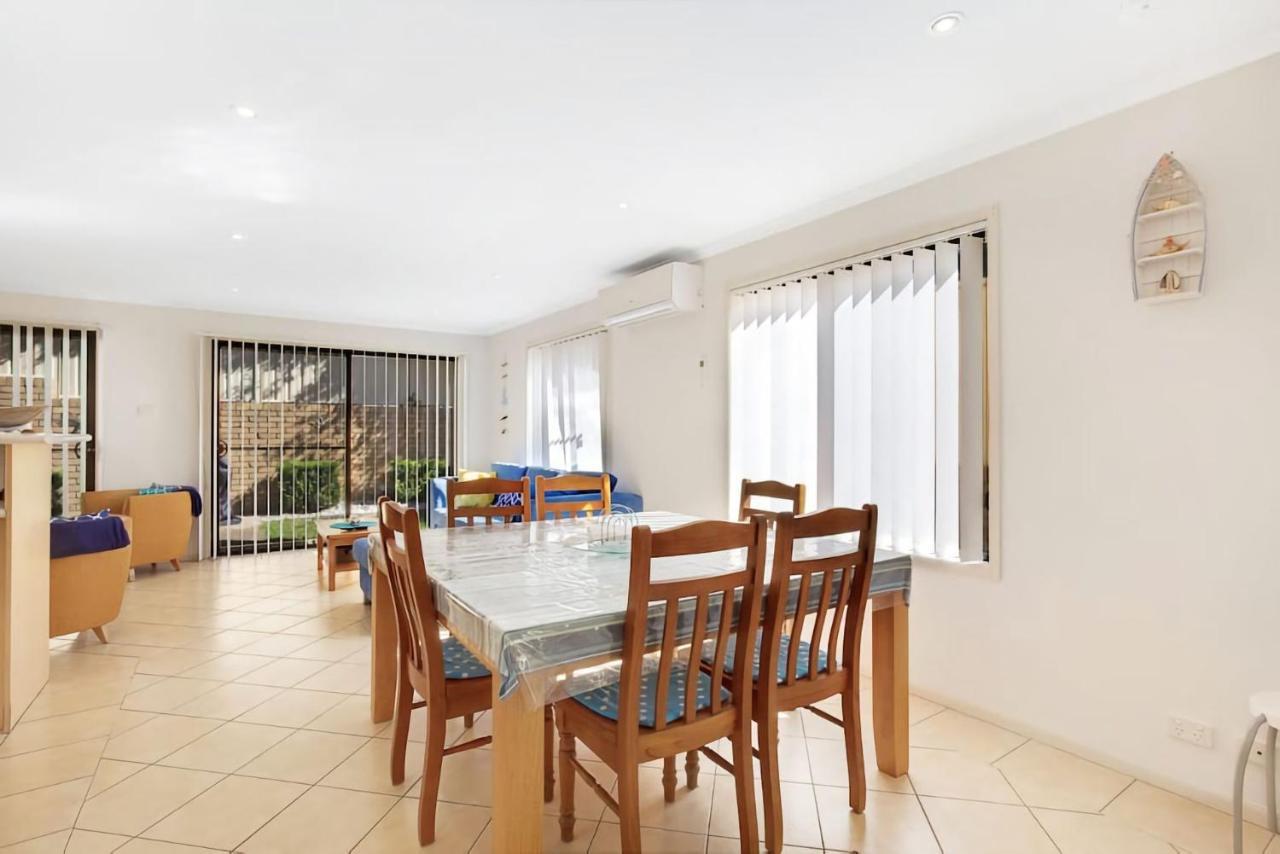 Townhouse In The Heart Of Port Stephens Holiday home Salamander Bay